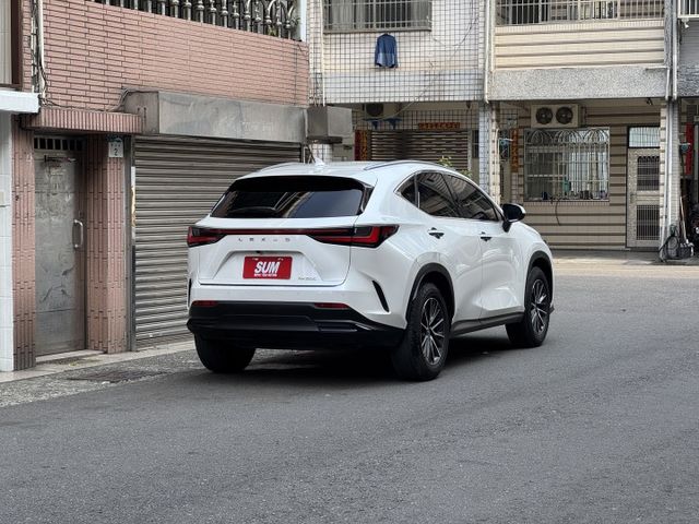 ★全新改款高階豪華版有雙電動椅/電尾門~原鈑件認證車，IKEY.盲點.ACC.車道維持.CARPLAY，原廠保固中★  第2張相片