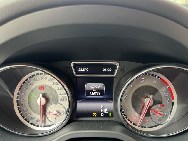 ★最美白色系價格最保值~IKEY.電尾門.電動椅.自動停車.AEB.換檔撥片.魚眼HID，認證車原鈑件，可全額貸款★  第7張相片