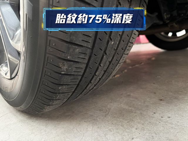 ★小改款5.5代VTIS~低里程最美白色，選配原廠五年不限里程延長保固/電子後視鏡/盲點偵測，原鈑件認證車有認證才安心★  第19張相片