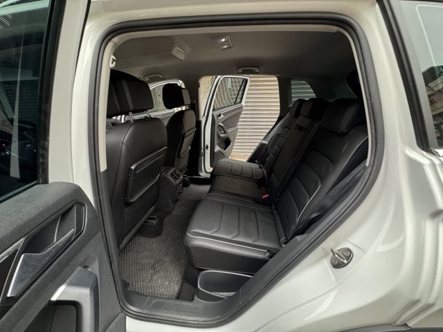 ★1.4渦輪最頂級Elengane版有環景/自動停車/換檔撥片/LV2~認證車原鈑件，IKEY.盲點.電尾門.電動椅★  第3張相片