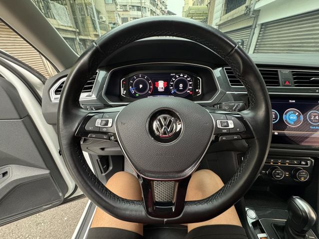 ★1.4渦輪最頂級Elengane版有環景/自動停車/換檔撥片/LV2~認證車原鈑件，IKEY.盲點.電尾門.電動椅★  第9張相片