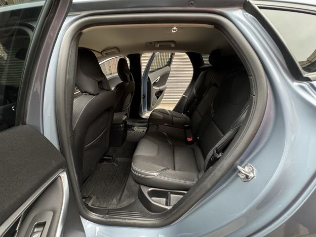 ★秒殺價超級美車1.5渦輪安全運動版~僅跑9萬，ACC.車道偏移.盲點.導航.倒車顯影.記憶電動椅.LED，認證車原鈑★  第3張相片