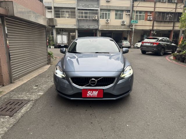 ★秒殺價超級美車1.5渦輪安全運動版~僅跑9萬，ACC.車道偏移.盲點.導航.倒車顯影.記憶電動椅.LED，認證車原鈑★  第17張相片