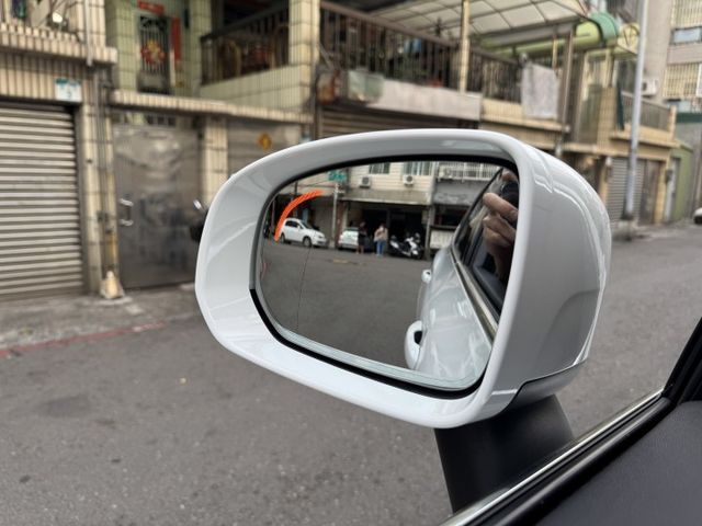 ★超美T5M AWD版~僅跑4萬多超低里程，環景影像.感應尾門.LED.電動椅X2.盲點偵測，認證車原鈑件，可全額貸款★  第20張相片