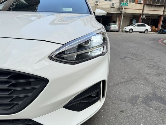 ★頂級ST-LINE才有原廠大包/ACC/車道維持/LED/跑車座椅/B＆O音響/盲點/HUD~全原廠保養紀錄，原鈑件★  第18張相片