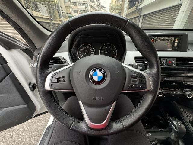 ★年底車2016年領牌~全新大改款1.5渦輪，省油低稅大動能，IKEY.雙電動椅.電尾門.倒車顯影，認證車原鈑，可全貸★  第10張相片
