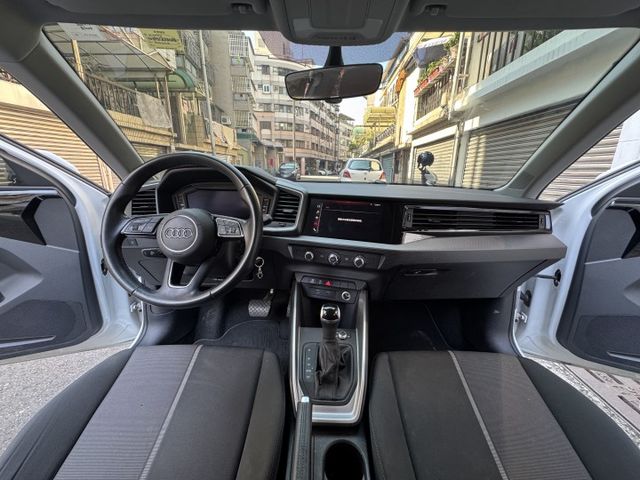 ★秒殺價一手女用車~1.0渦輪省油省稅大動能，僅跑6萬多，ACC.AEB.防滑.CARPLAY導航，認證車原鈑件可全貸★  第5張相片