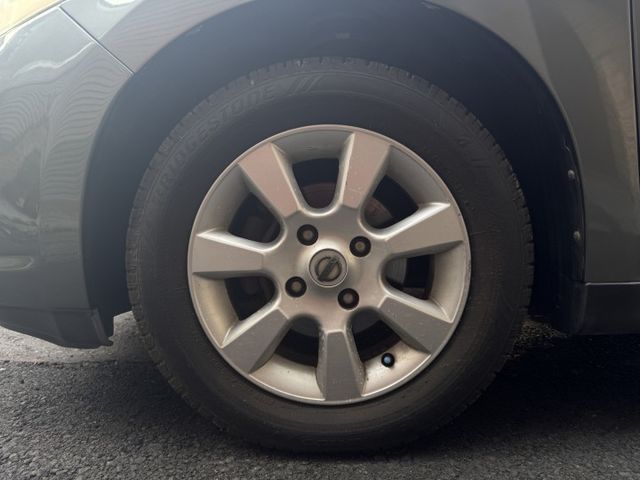 ★大特價超美五門掀背車~里程跑少，認證車原鈑件，內裝外觀都很美/四顆輪胎也很新喔，比較後就知優惠，可全額貸款★  第16張相片