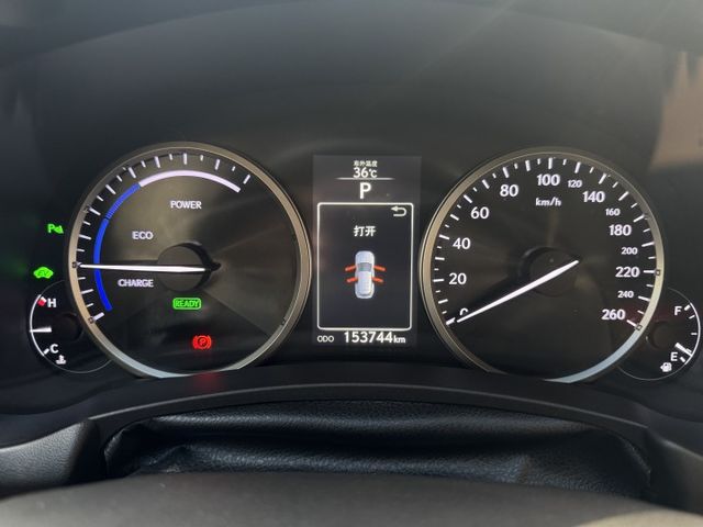 ★特價中大電池已更換~頂級版有後座電動椅/導航+升級FSPORT車頭，里程跑少，IKEY.雙電動椅.電尾，認證車原鈑件★  第6張相片