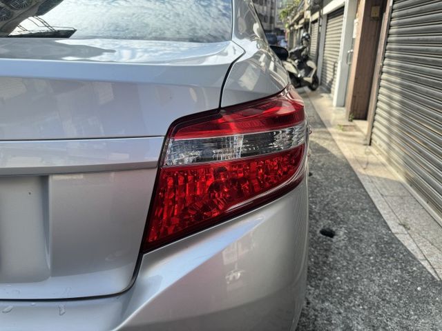 ★大特價僅跑9萬多公里~升級鋁圈/盲點偵測，認證車原鈑件，有認證才能比較安心，可全額貸款，省油省稅優質代步車★  第12張相片