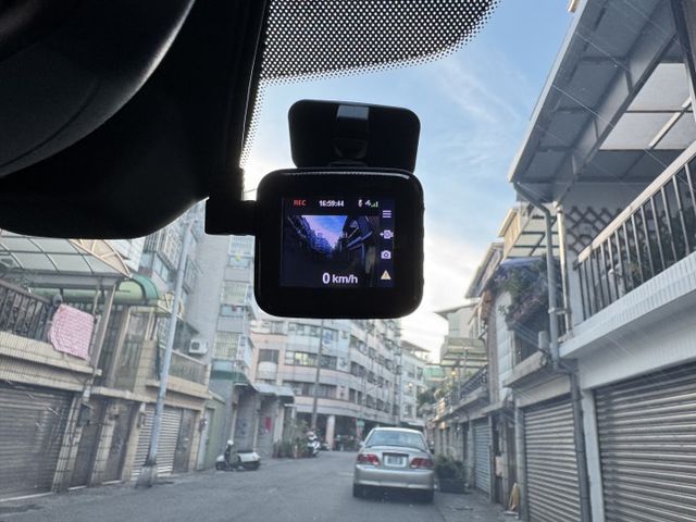 ★大特價全新大改款4D頂級版~認證車原鈑件，IKEY.LV2.盲點.LED.CARPLAY導航.倒車顯影，可全額貸款★  第6張相片