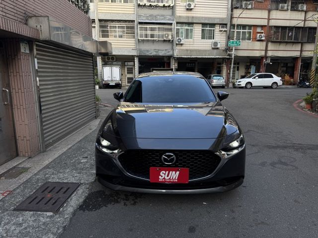 ★大特價全新大改款4D頂級版~認證車原鈑件，IKEY.LV2.盲點.LED.CARPLAY導航.倒車顯影，可全額貸款★  第18張相片