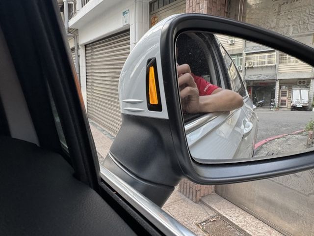 ★1.4最頂級Elengane版才有360環景/Lv2系統/自動停車，本月特惠車/最美白色~省油低稅渦輪動能★  第10張相片
