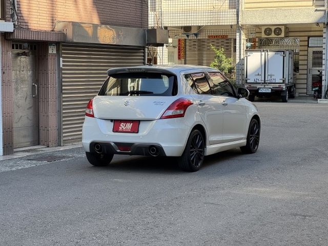 ★稀有1.6 SPORT版+升級數萬選配~原鈑件，IKEY.導航.CARPLAY.換檔撥片.6氣囊.胎壓.HUD.防滑★  第2張相片