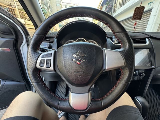 ★稀有1.6 SPORT版+升級數萬選配~原鈑件，IKEY.導航.CARPLAY.換檔撥片.6氣囊.胎壓.HUD.防滑★  第10張相片