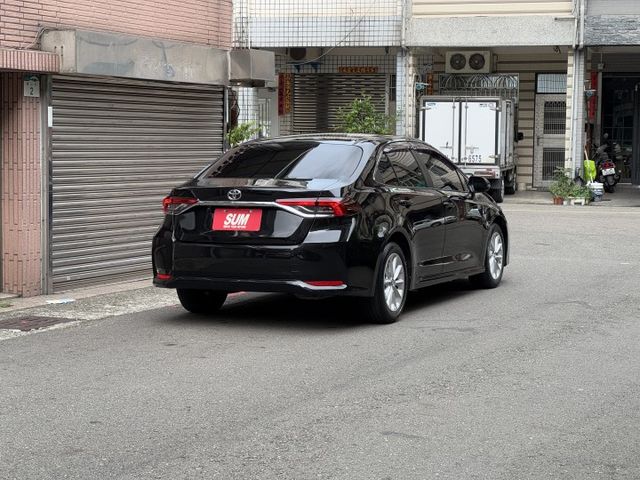 ★大特價豪華版+升級10萬精裝特仕~認證車原鈑，IKEY.LV2.導航.CARPLAY.前雷達.HUD.LED，可全貸★  第2張相片