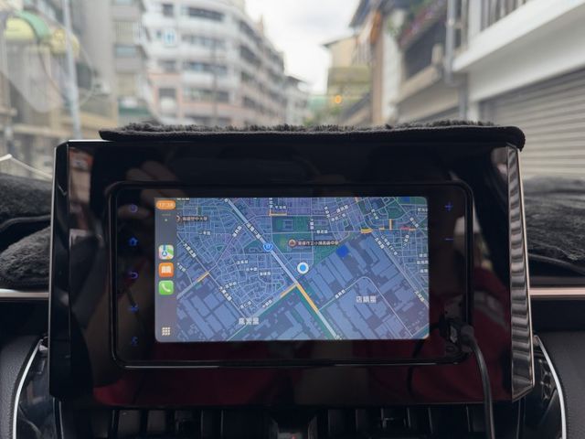 ★大特價豪華版+升級10萬精裝特仕~認證車原鈑，IKEY.LV2.導航.CARPLAY.前雷達.HUD.LED，可全貸★  第12張相片