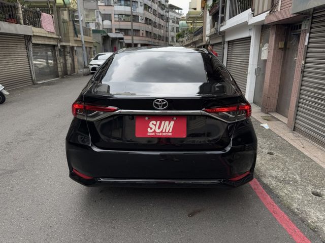 ★大特價豪華版+升級10萬精裝特仕~認證車原鈑，IKEY.LV2.導航.CARPLAY.前雷達.HUD.LED，可全貸★  第18張相片