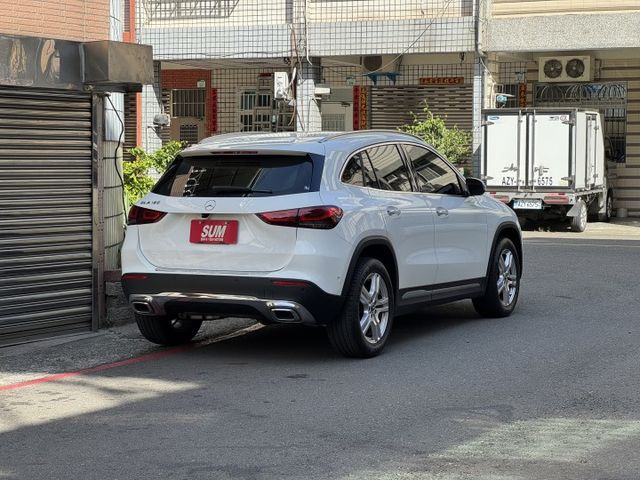 ★高規豪華版現折新車70萬~認證車原鈑件，IKEY.LV2.腳踢尾門.雙電動椅.盲點.自動停車.LED頭燈，可全額貸款★  第2張相片