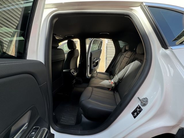 ★高規豪華版現折新車70萬~認證車原鈑件，IKEY.LV2.腳踢尾門.雙電動椅.盲點.自動停車.LED頭燈，可全額貸款★  第4張相片
