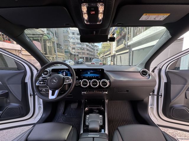 ★高規豪華版現折新車70萬~認證車原鈑件，IKEY.LV2.腳踢尾門.雙電動椅.盲點.自動停車.LED頭燈，可全額貸款★  第5張相片