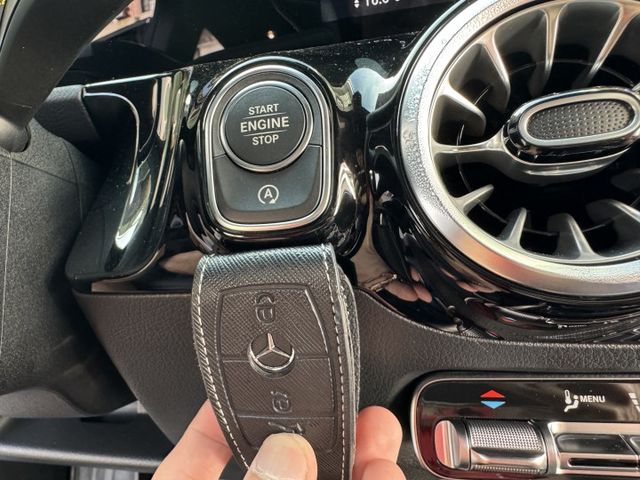 ★高規豪華版現折新車70萬~認證車原鈑件，IKEY.LV2.腳踢尾門.雙電動椅.盲點.自動停車.LED頭燈，可全額貸款★  第15張相片