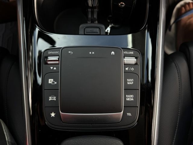 ★高規豪華版現折新車70萬~認證車原鈑件，IKEY.LV2.腳踢尾門.雙電動椅.盲點.自動停車.LED頭燈，可全額貸款★  第16張相片