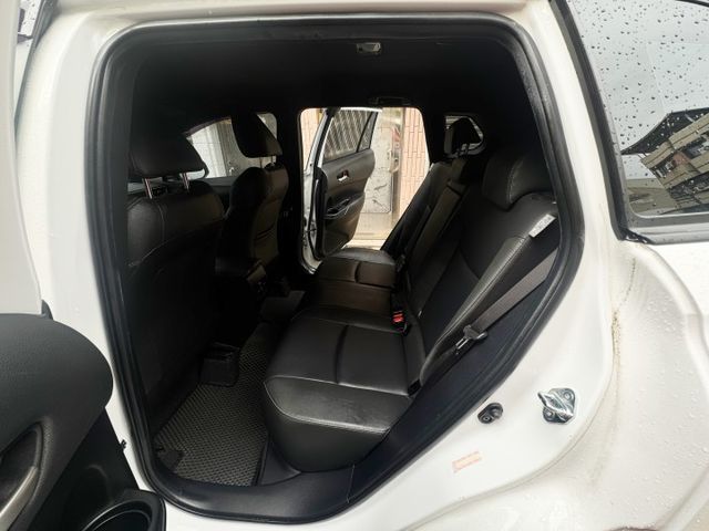 ★豪華版+升級影音全配~僅跑五萬，IKEY.ACC.車道維持.導航.CARPLAY.倒車顯影，認證原鈑可全貸，原廠保固★  第4張相片