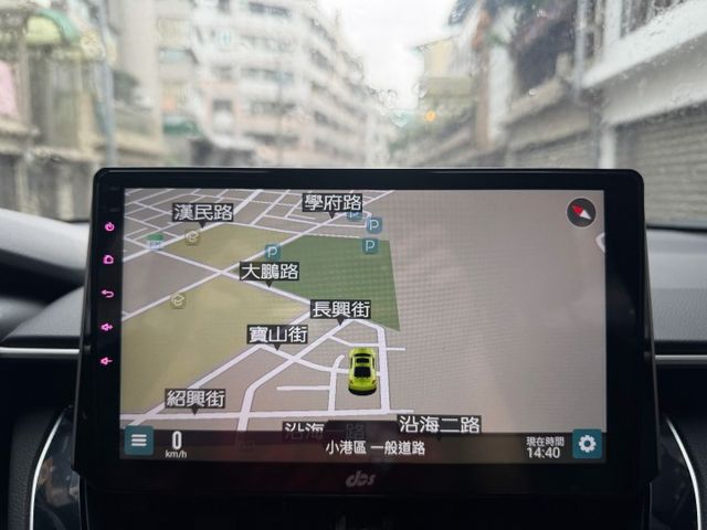 ★豪華版+升級影音全配~僅跑五萬，IKEY.ACC.車道維持.導航.CARPLAY.倒車顯影，認證原鈑可全貸，原廠保固★  第11張相片