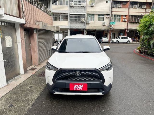 ★豪華版+升級影音全配~僅跑五萬，IKEY.ACC.車道維持.導航.CARPLAY.倒車顯影，認證原鈑可全貸，原廠保固★  第19張相片