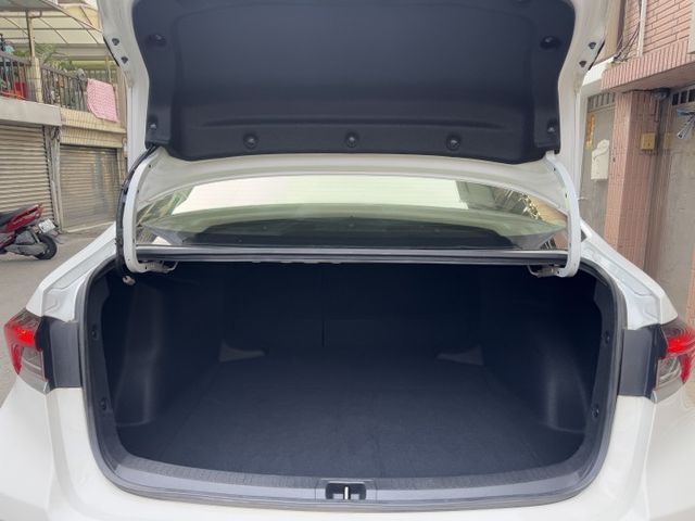 ★大特價僅跑3萬多~認證車原鈑件，原廠保固中，本月購車送影音全配，ACC.車道維持.AEB.9氣囊.自動遠光燈，可全貸★  第15張相片