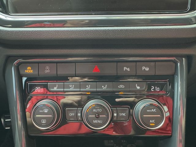 ★年底車1.5渦輪高規DESIGN版~原廠保固中，IKEY.LV2.電尾門.盲點.導航.LED.自動停車，認證車原鈑件★  第12張相片