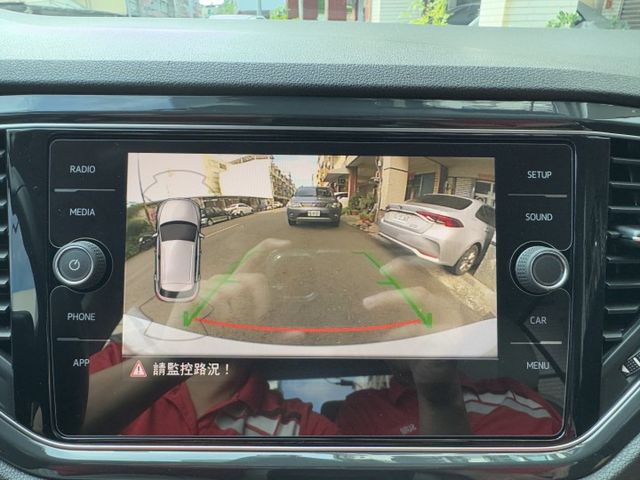 ★年底車1.5渦輪高規DESIGN版~原廠保固中，IKEY.LV2.電尾門.盲點.導航.LED.自動停車，認證車原鈑件★  第13張相片