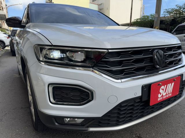 ★年底車1.5渦輪高規DESIGN版~原廠保固中，IKEY.LV2.電尾門.盲點.導航.LED.自動停車，認證車原鈑件★  第20張相片