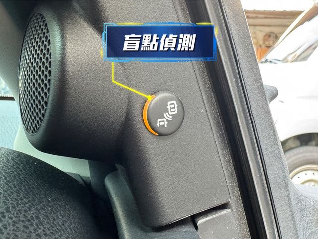 ★超稀有X運動版~認證車原鈑件，空力套件.盲點.換檔撥片.IKEY.LED.防滑.8氣囊.數位儀錶板，可全額貸款★  第20張相片