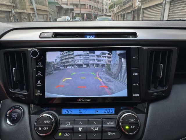 ★大滿配超美低里程豪華版+14萬精裝特仕~認證車原鈑件，IKEY.導航.電視.HUD.行車紀錄.側踏板.電動椅.LED★  第13張相片