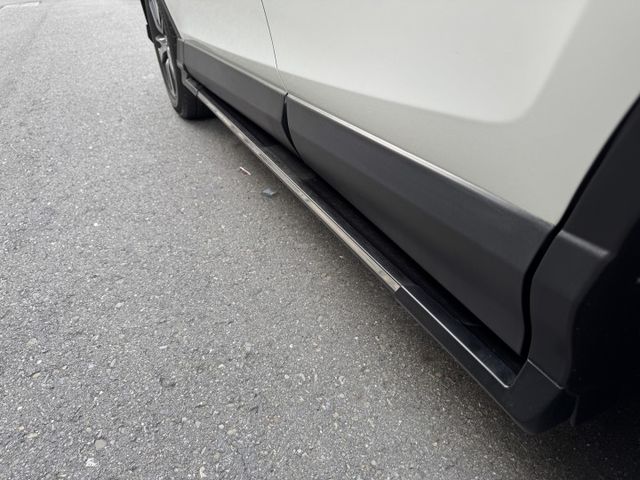 ★大滿配超美低里程豪華版+14萬精裝特仕~認證車原鈑件，IKEY.導航.電視.HUD.行車紀錄.側踏板.電動椅.LED★  第17張相片