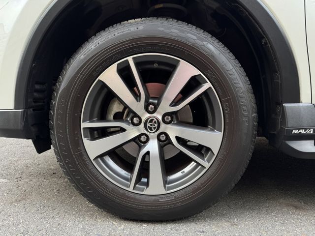 ★大滿配超美低里程豪華版+14萬精裝特仕~認證車原鈑件，IKEY.導航.電視.HUD.行車紀錄.側踏板.電動椅.LED★  第20張相片