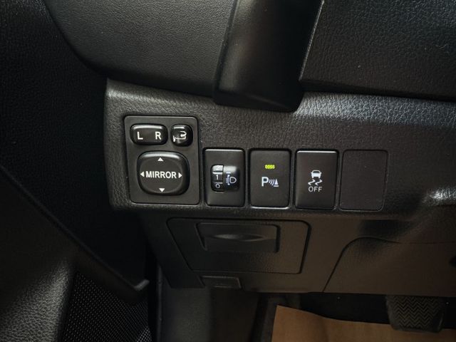 ★特價升級影音全配/LED尾燈~IKEY.導航.CARPLAY.倒車顯影.電視.恆溫.防滑.定速.日行燈，認證車可全貸★  第9張相片