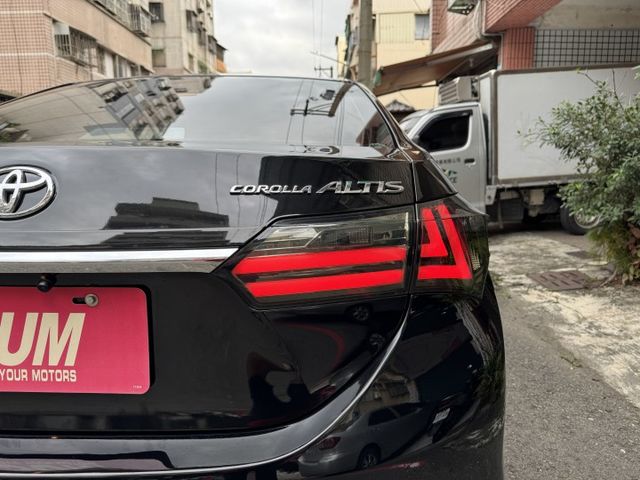 ★特價升級影音全配/LED尾燈~IKEY.導航.CARPLAY.倒車顯影.電視.恆溫.防滑.定速.日行燈，認證車可全貸★  第19張相片