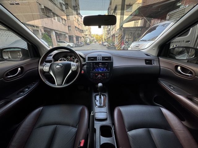 ★全台最低價~運動J版，最美白色系，認證車原鈑件，IKEY.定速.LED頭燈.CARPALY導航.盲點，原廠保養紀錄★  第5張相片