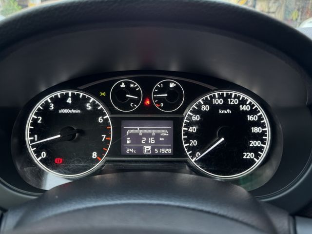 ★全台最低價~運動J版，最美白色系，認證車原鈑件，IKEY.定速.LED頭燈.CARPALY導航.盲點，原廠保養紀錄★  第7張相片