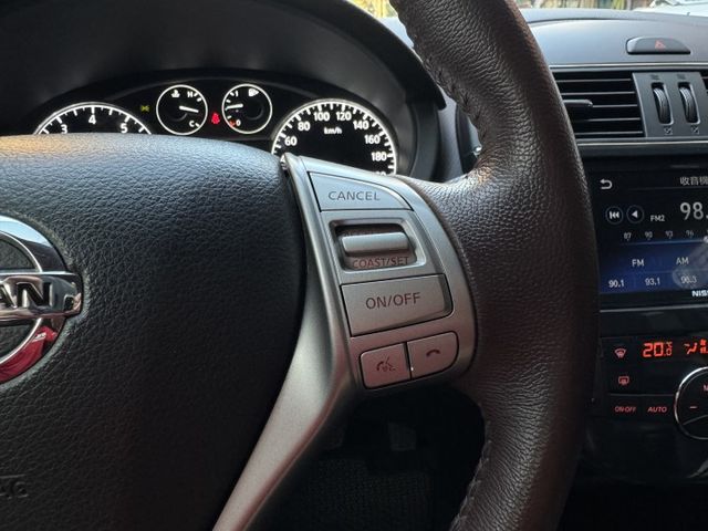 ★全台最低價~運動J版，最美白色系，認證車原鈑件，IKEY.定速.LED頭燈.CARPALY導航.盲點，原廠保養紀錄★  第9張相片