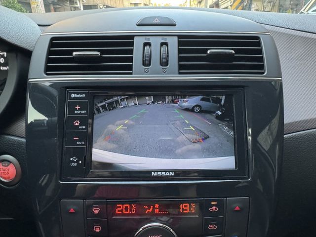 ★全台最低價~運動J版，最美白色系，認證車原鈑件，IKEY.定速.LED頭燈.CARPALY導航.盲點，原廠保養紀錄★  第15張相片