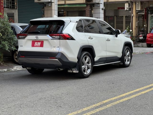 ★旗艦版+升級10萬精裝特仕~IKEY.環景.LV2.電尾.導航.側踏.盲點，低里程原鈑件，原廠紀錄，年底車20領牌★  第2張相片