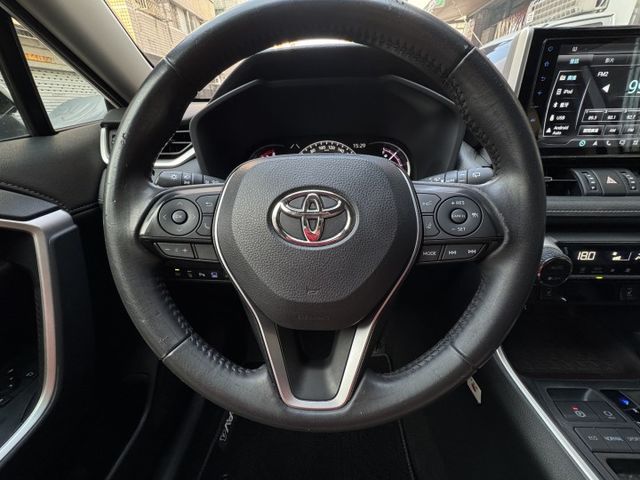 ★旗艦版+升級10萬精裝特仕~IKEY.環景.LV2.電尾.導航.側踏.盲點，低里程原鈑件，原廠紀錄，年底車20領牌★  第12張相片