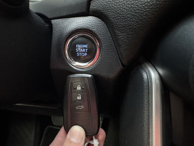 ★旗艦版+升級10萬精裝特仕~IKEY.環景.LV2.電尾.導航.側踏.盲點，低里程原鈑件，原廠紀錄，年底車20領牌★  第17張相片