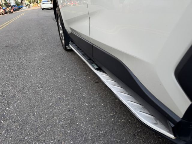 ★旗艦版+升級10萬精裝特仕~IKEY.環景.LV2.電尾.導航.側踏.盲點，低里程原鈑件，原廠紀錄，年底車20領牌★  第20張相片