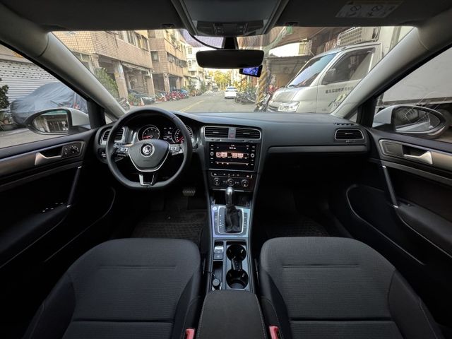 ★1.4渦輪CL版~省油省稅大動能，IKEY.ACC.AEB.LED頭燈.CARPLAY導航.倒車顯影，認證車原鈑件★  第4張相片