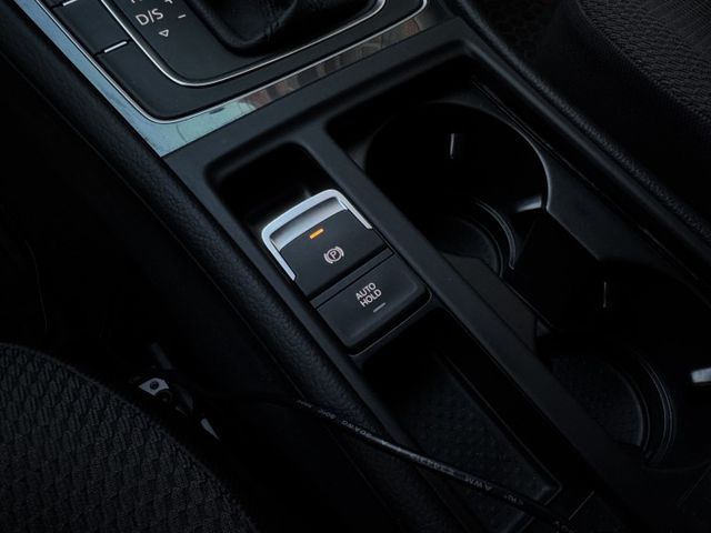 ★1.4渦輪CL版~省油省稅大動能，IKEY.ACC.AEB.LED頭燈.CARPLAY導航.倒車顯影，認證車原鈑件★  第13張相片